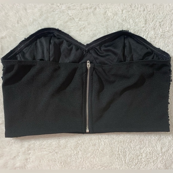 Crop top black sequin top with back closure size L (8/10) - Picture 2 of 8